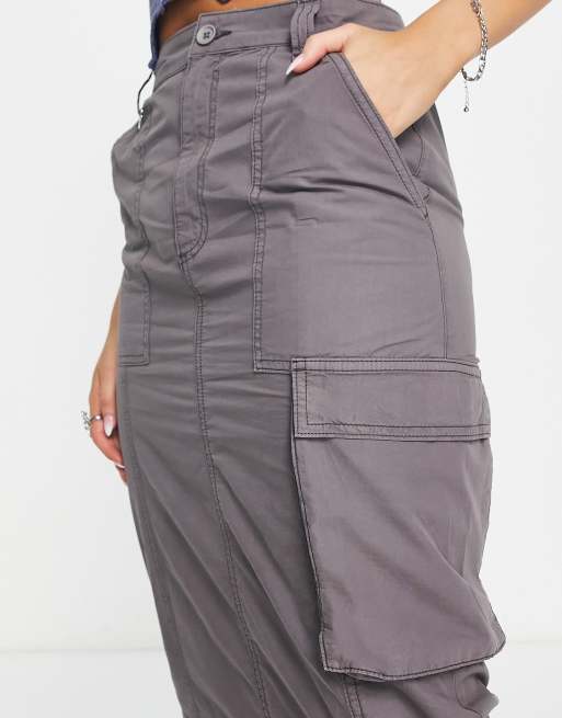 Cargo skirt knee clearance length