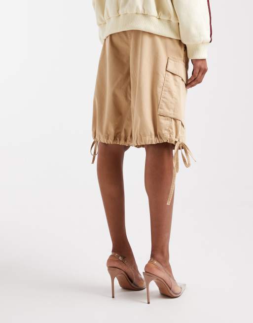 ASOS DESIGN cargo pocket longline shorts in stone, 3 of 5