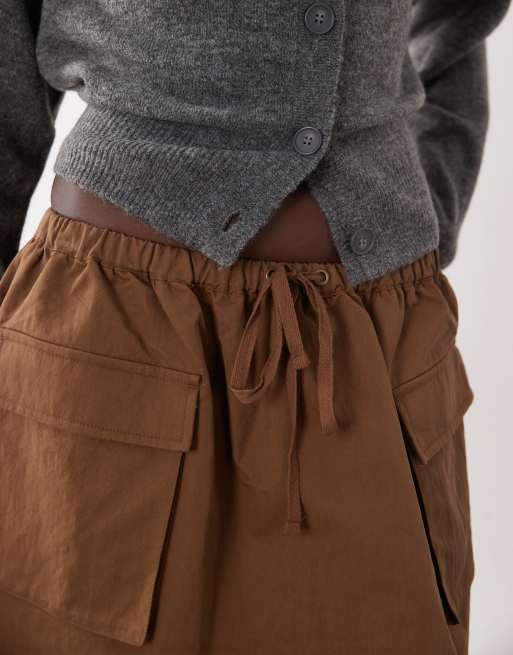 ASOS DESIGN cargo utility mininederdel i brun, 4 af 5