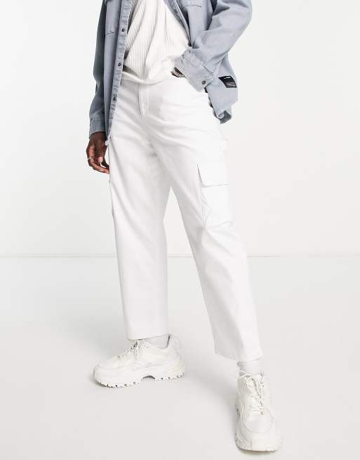 ASOS DESIGN – Cargohose mit weitem Bein in Weiß
