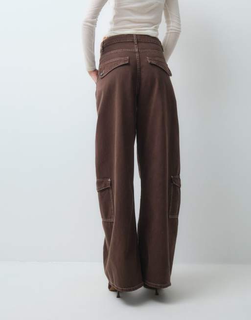 ASOS DESIGN cargojeans met utilityzak in donkerbruin, 5 van 5