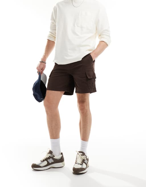 ASOS DESIGN - Cargoshort in bruin