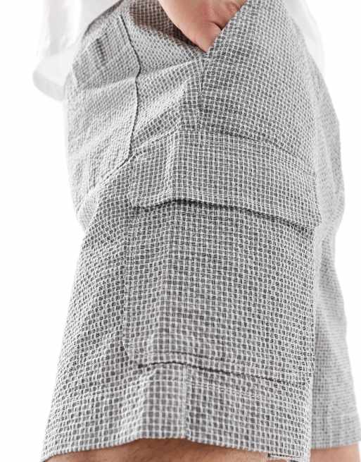 ASOS DESIGN - Cargoshort met geruite micro textuur in zwart-wit