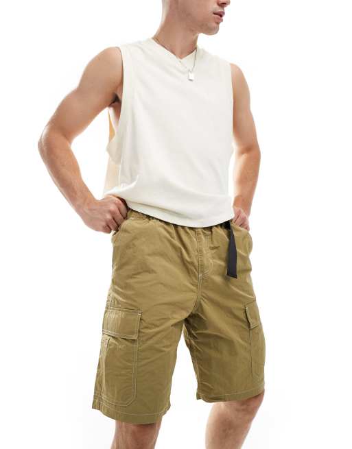 ASOS DESIGN – Cargoshorts in Khaki mit Gürtel