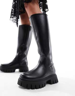 ASOS DESIGN - Carter - Flache, kniehohe Stiefel in Schwarz mit dicker Sohle