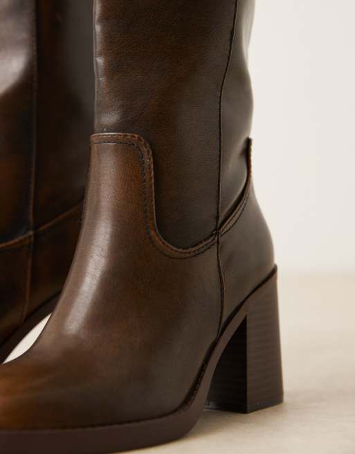 ASOS DESIGN - Cascade - Stivali al ginocchio con tacco marrone brunito, 2 di 4