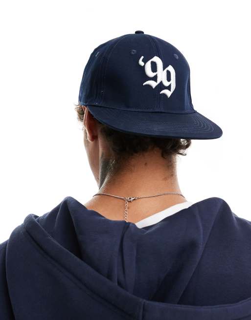 ASOS DESIGN - Casquette de baseball étroite style années 2000 à broderies - Bleu marine, 2 de 4