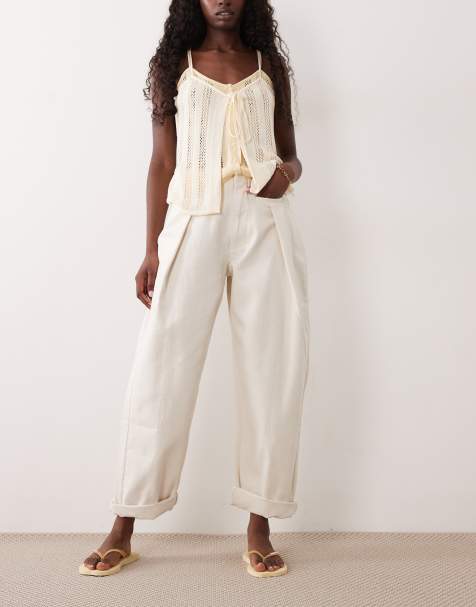 ASOS DESIGN casual barrel-jeans med læg foran og lomme-detalje i ecru - view 1