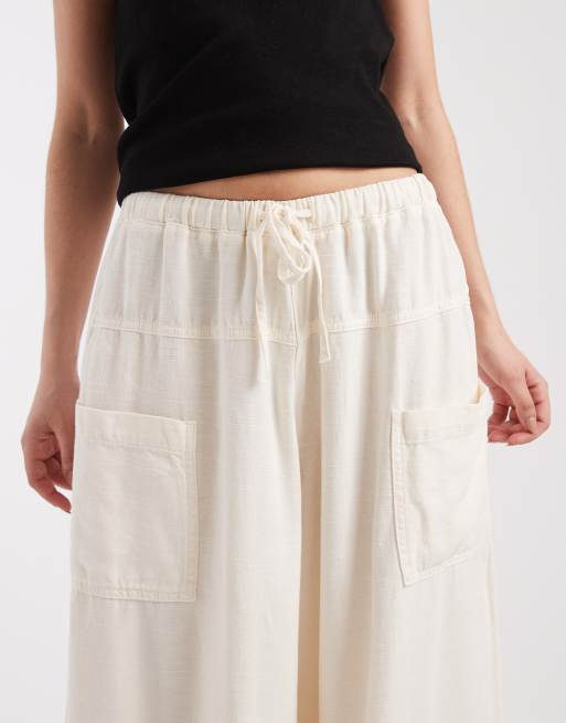 ASOS DESIGN - Casual broek met ballonpijpen en gestrikte taille in wit, 3 van 5