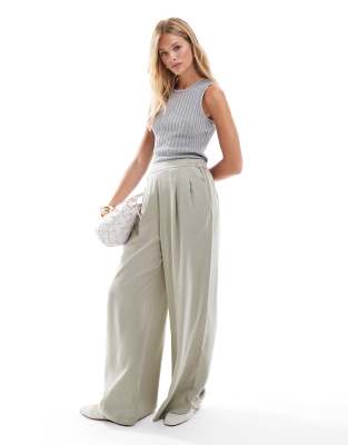 casual wide leg pull on pants in gray