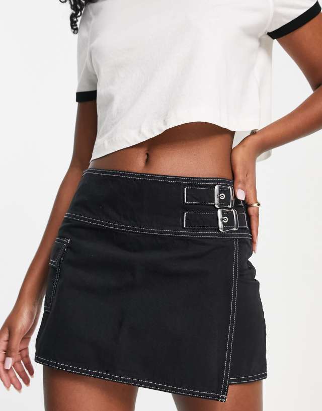 ASOS DESIGN - casual wrap skirt with buckles in washed black