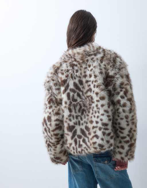 ASOS DESIGN - cazadora bomber de piel sintética con cremallera y estampado de leopardo, 4 de 5
