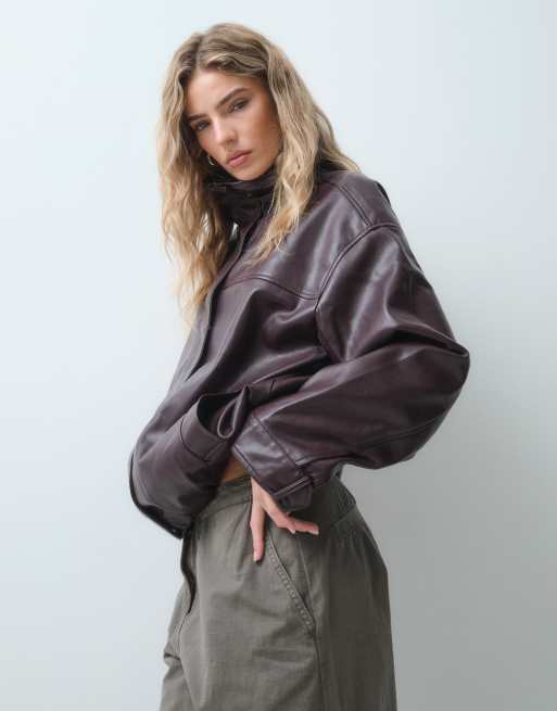 ASOS DESIGN - cazadora bomber efecto cuero con cuello alzado en ciruela chocolate, 5 de 5