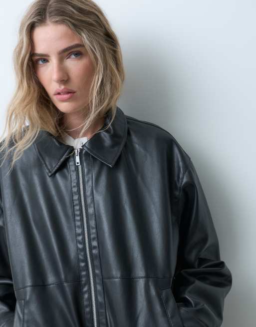 ASOS DESIGN cazadora bomber Harrington efecto cuero negra, 3 de 5