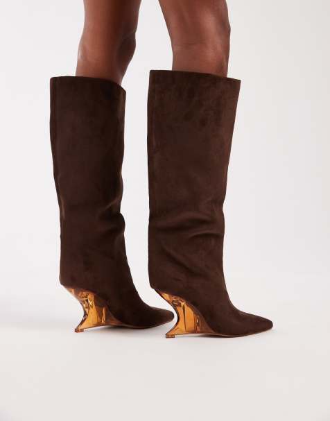 ASOS DESIGN - Cece - Pull-on knielaarzen van imitatiesuède met sleehak in chocoladebruin - view 1