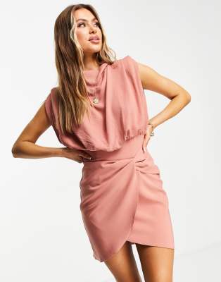 ASOS DESIGN – Ceglasta sukienka mini z drapowaną górą i kopertową spódnicą