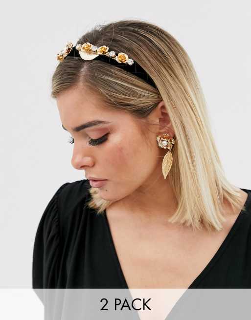 ASOS DESIGN - Cerchietto con decorazione a fiori oro e orecchini pendenti oro perla e foglia