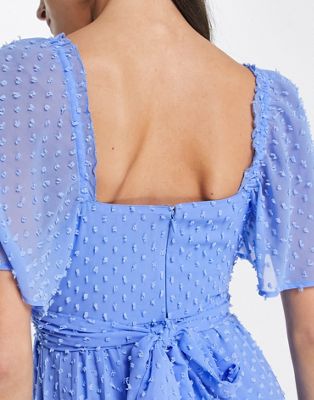 ASOS DESIGN – Chabrowa wiązana z przodu sukienka midi ze zwiewnymi rękawami  z siateczki dobby | ASOS