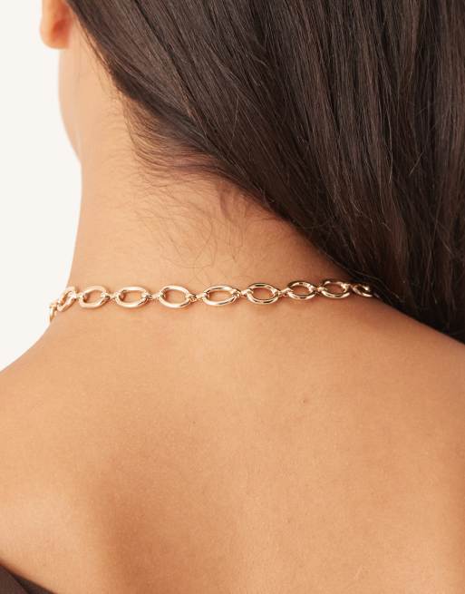 ASOS DESIGN chain link t-bar gold necklace with heart pendant, 3 of 3