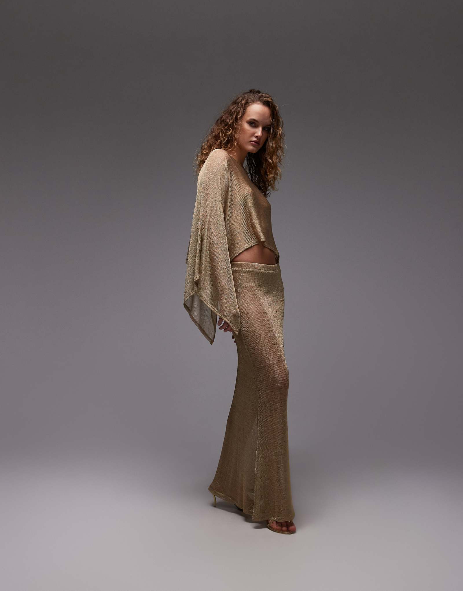 Кольчужная макси-юбка ASOS DESIGN золотистого цвета