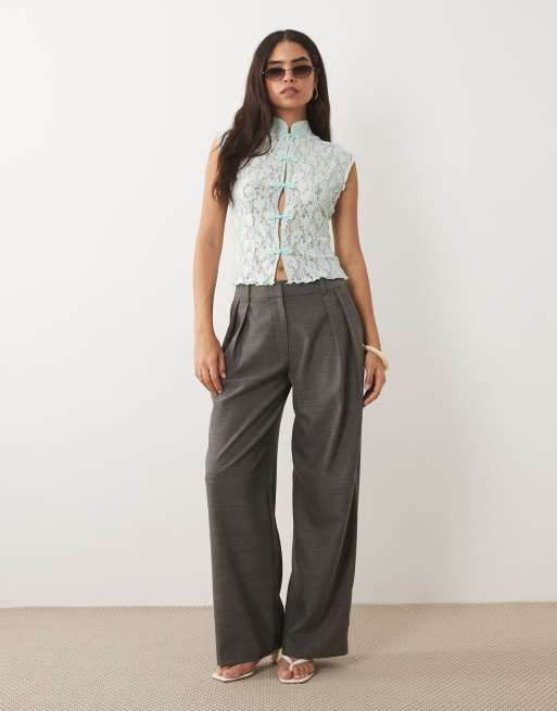 ASOS DESIGN - chaleco azul con detalle de lazo de cordón y encaje, 2 de 4