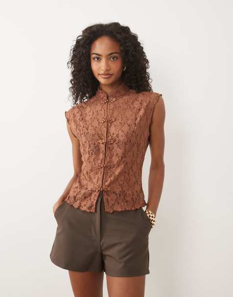 ASOS DESIGN - chaleco con detalle de lazo de cordón y encaje en marrón - view 1
