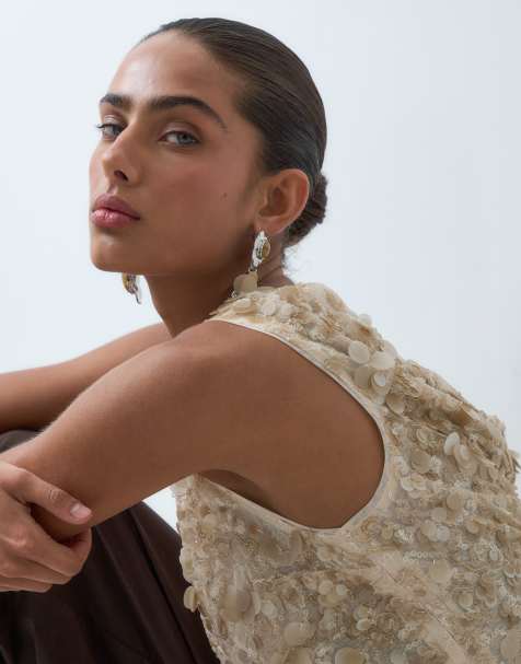 ASOS DESIGN – Champagnefärgat set med paljettprydd, asymmetrisk topp med drapering - view 1