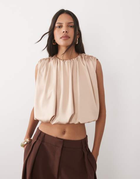 ASOS DESIGN - Champagnefarvet ærmeløs top i satin med pufdesign - view 1