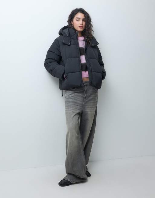 ASOS DESIGN chaqueta acolchada corta con capucha negra, 3 de 4