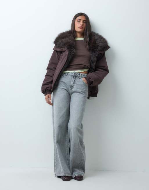 ASOS DESIGN - chaqueta bomber con diseño en cascada y piel sintética chocolate, 2 de 4