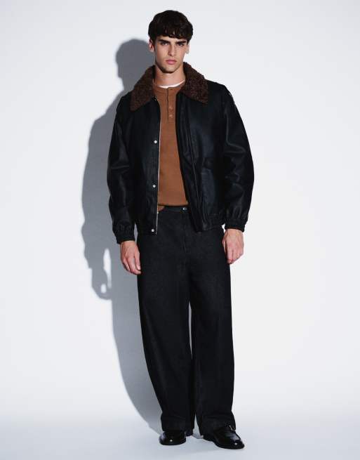 ASOS DESIGN chaqueta bomber con efecto cuero y cuello en contraste en negro, 2 de 5