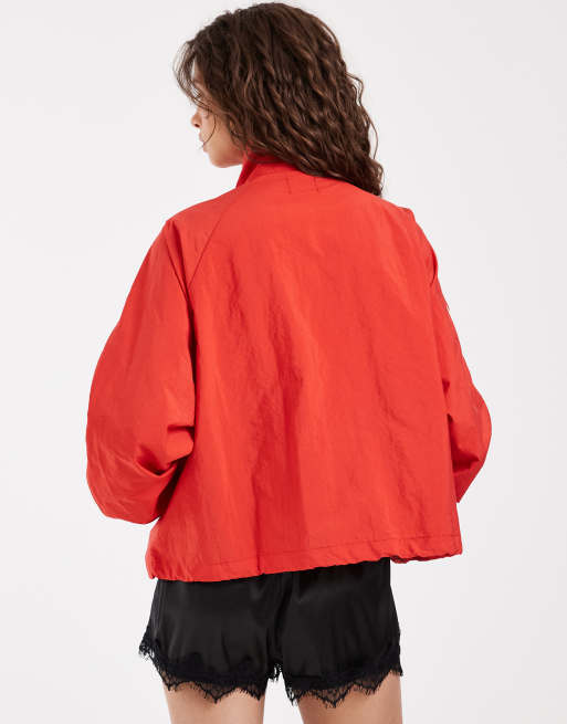 ASOS DESIGN - chaqueta cortavientos técnica con cuello alzado en rojo, 4 de 4