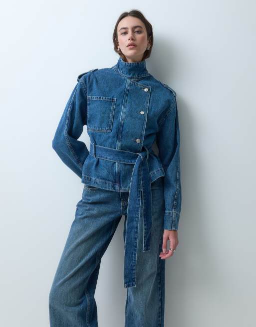 ASOS DESIGN - chaqueta vaquera con cuello alzado y cinturón en azul medio oscuro, 2 de 5