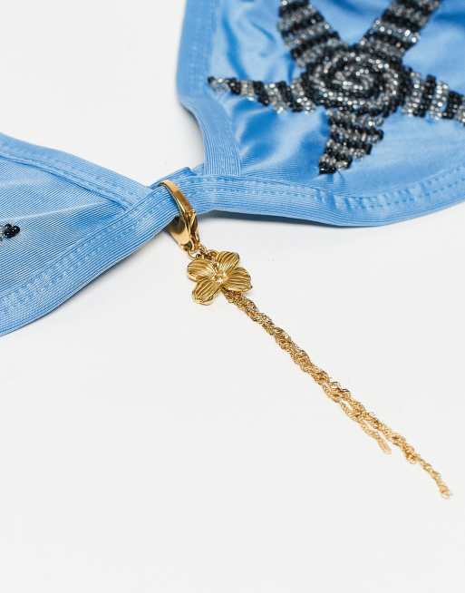 ASOS DESIGN - Charm in acciaio inossidabile a forma di fiore per bikini e accessori color oro