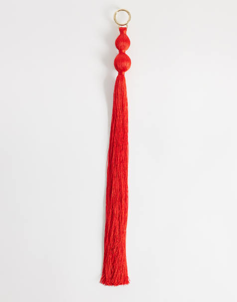 ASOS DESIGN - Charm para bolso rojo con flecos - view 1