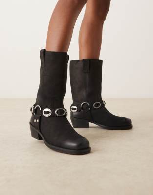 ASOS DESIGN - Chase - Kniehohe Stiefel aus schwarzem Nubukleder im Boho-Stil mit Metallelement