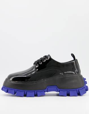 chaussures avec lacets