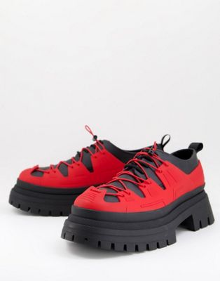 Chaussures, bottes et baskets Chaussures à lacets effet cage en imitation cuir avec semelle chunky - Rouge et noir