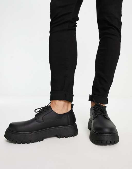 ASOS DESIGN Chaussures lacets en similicuir avec grosse semelle sur lev e Noir