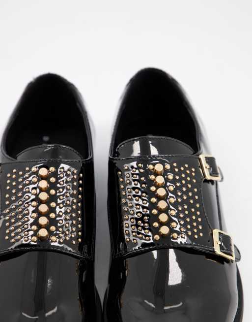 Chaussures avec outlet clous