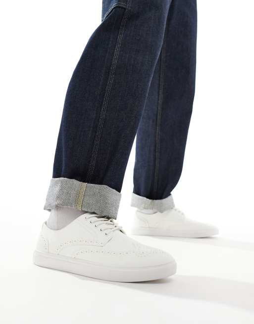 ASOS DESIGN - Chaussures richelieu en imitation daim avec lacets et détail au talon - Blanc, 2 de 4