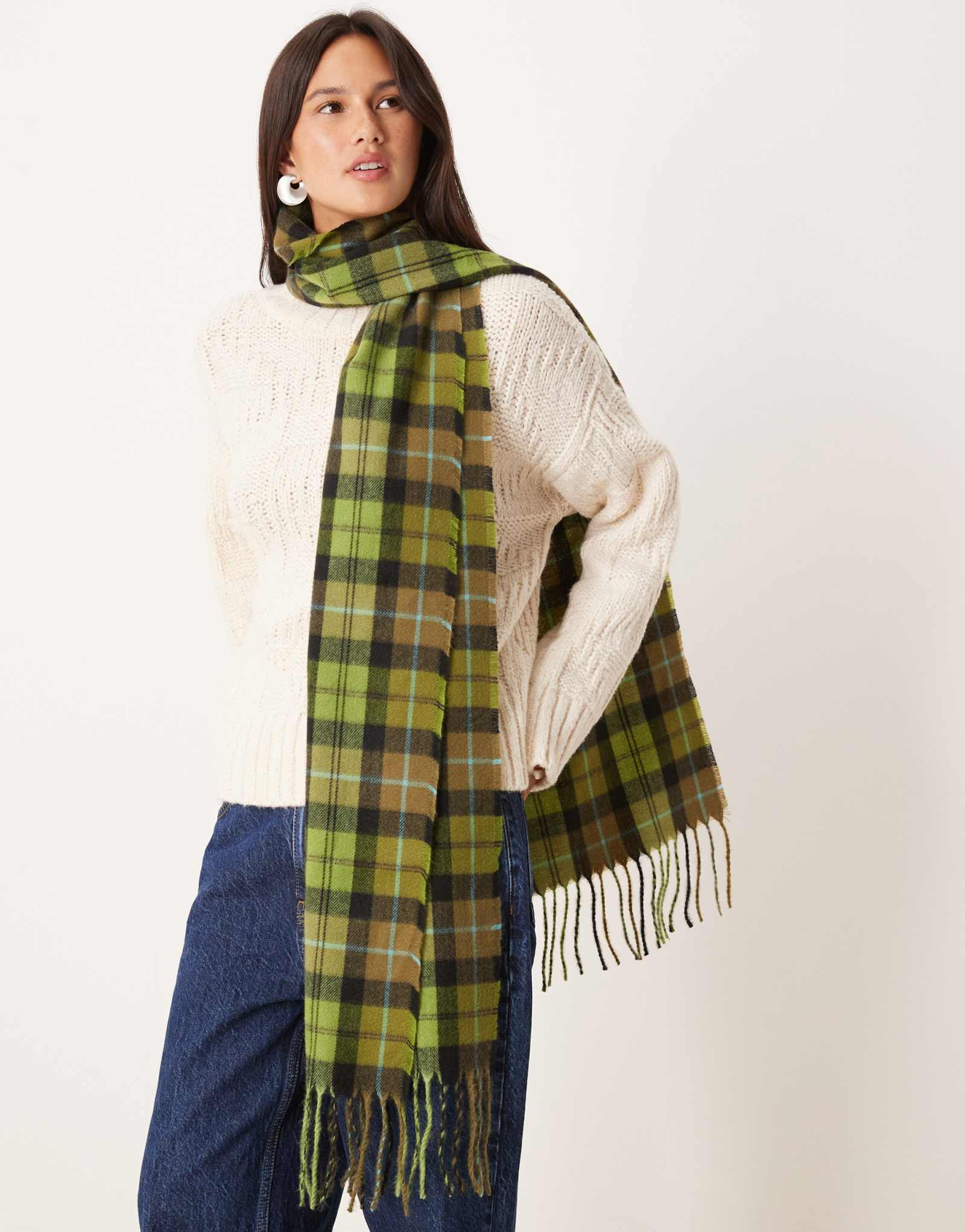 ДИЗАЙНЕРСКИЙ клетчатый шарф с кисточками ASOS DESIGN зеленого цвета