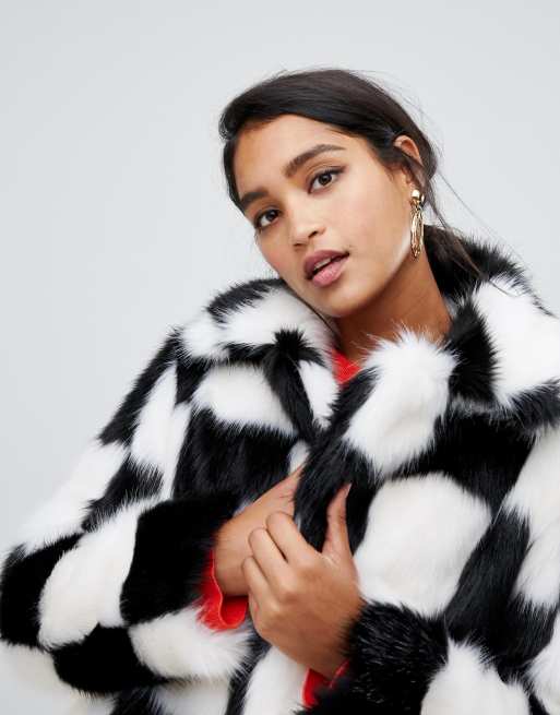 Black and white outlet fur coat