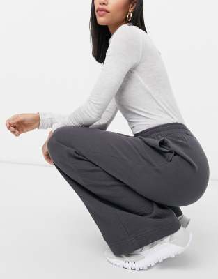 pull on joggers