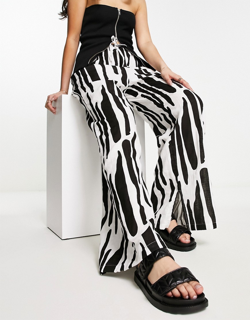 ASOS DESIGN cheesecloth pull on trouser in mono print-Multi