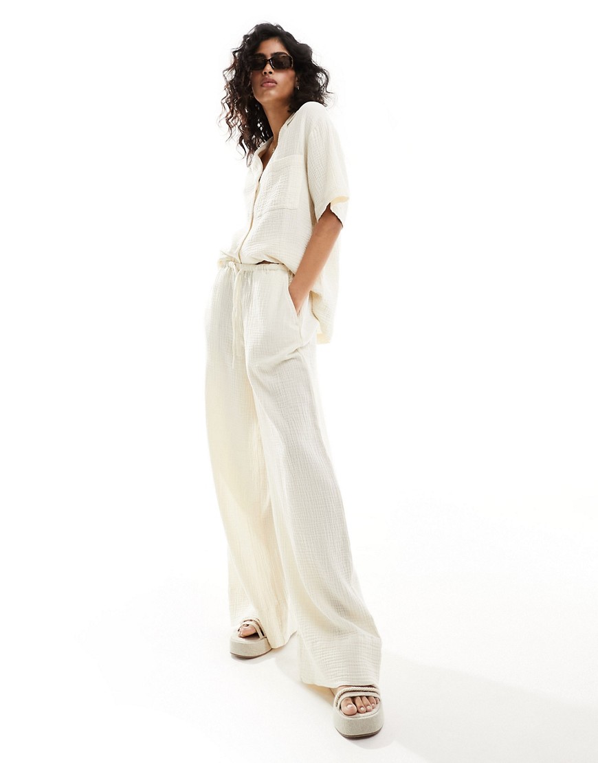 cheesecloth tie waist pants in ecru-White