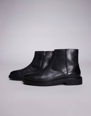  chelsea boot  distressed leather