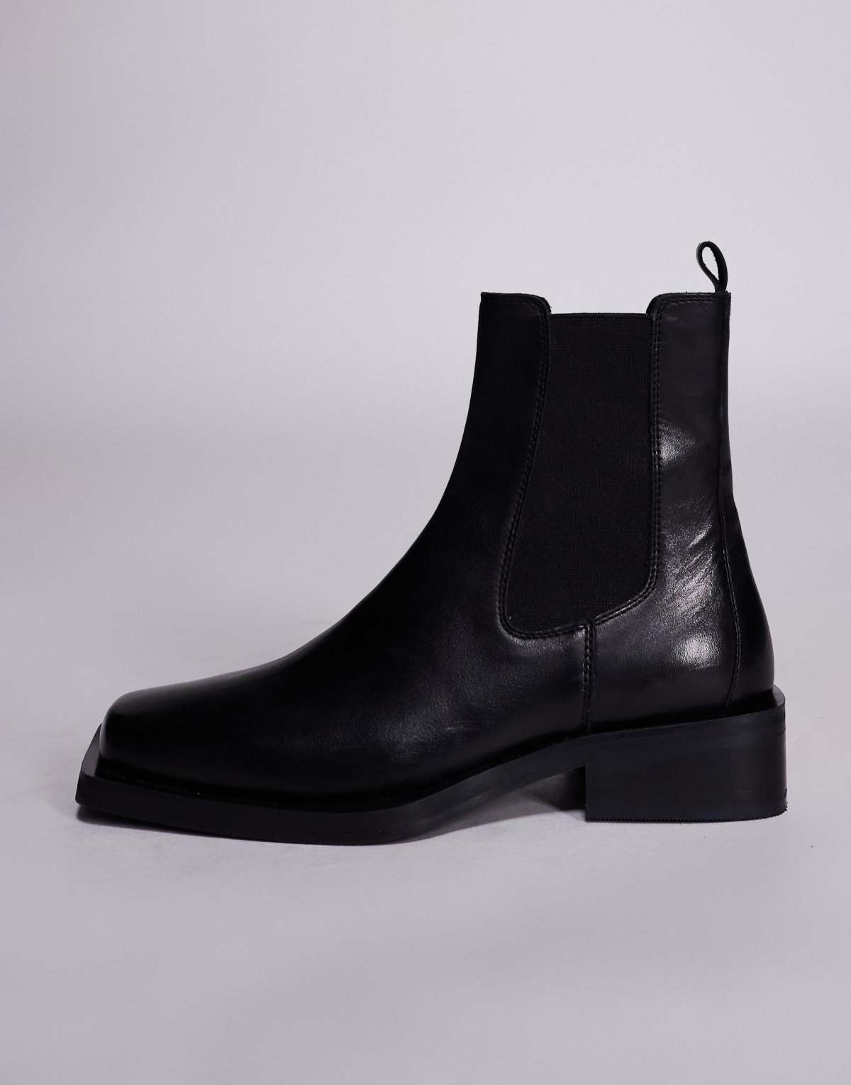 ASOS DESIGN chelsea boots in black leather with square toe