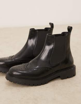 chelsea boots in black polish leather with chunky sole