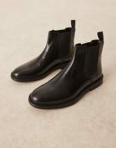 SEQWL round toe chelsea boots in faux suede black